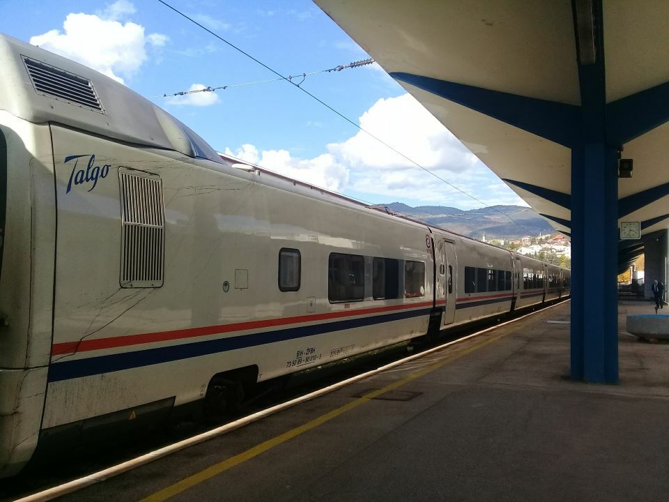 балканы босния и герцеговина сараево железнодорожный вокзал стриж