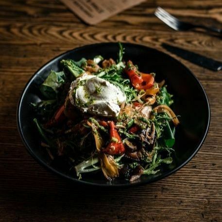 奶油芝士配烤蔬菜沙拉