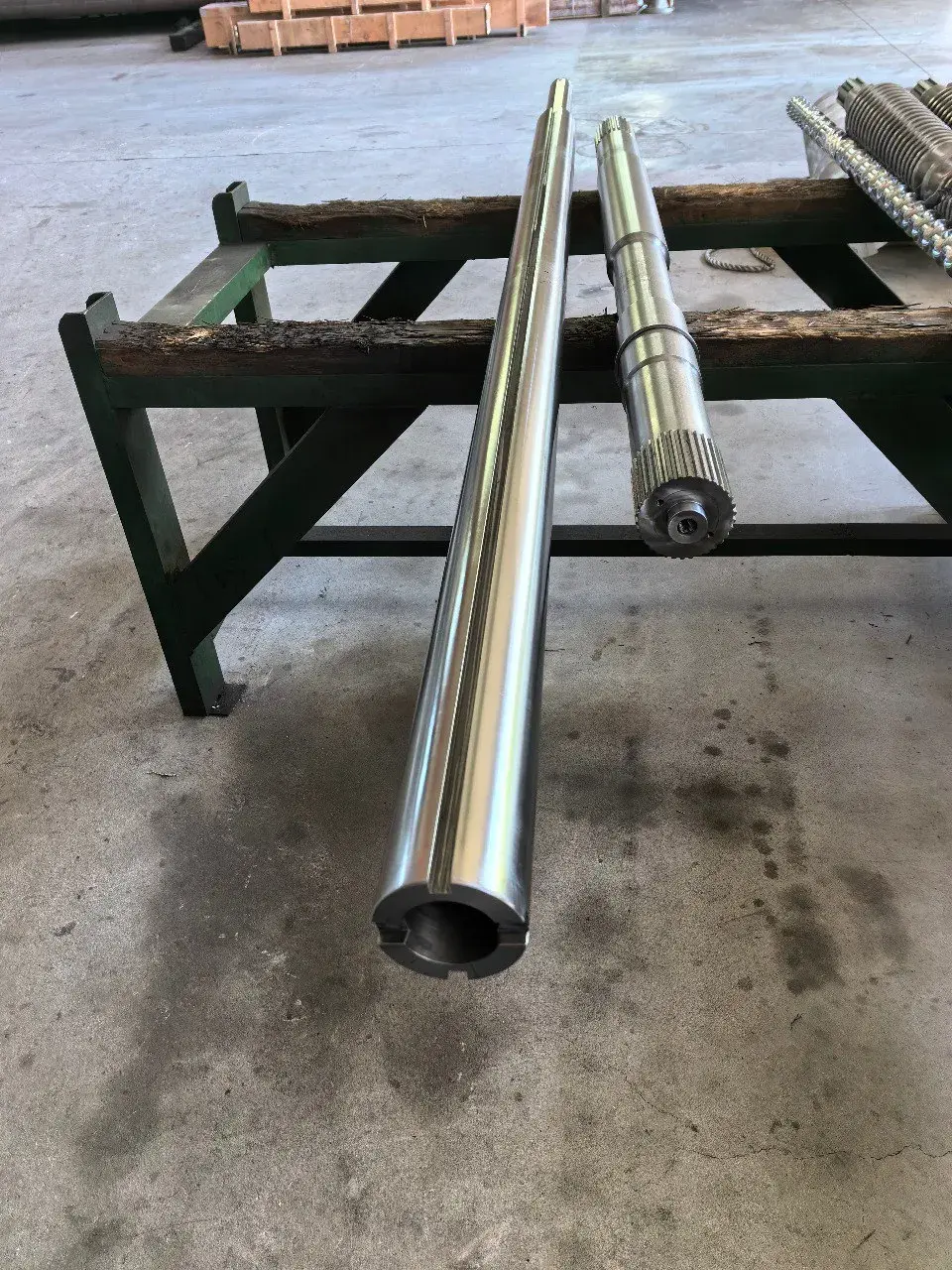 Образцы металлических деталей перед отправкой в Китай