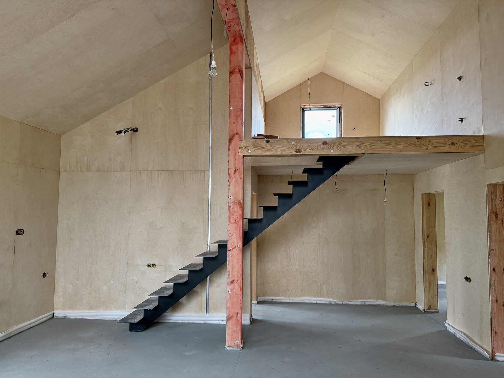 BARN 104