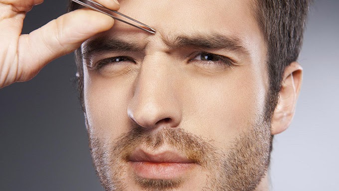 Почему срастаются брови: основные причины и наиболее эффективные способы коррекции