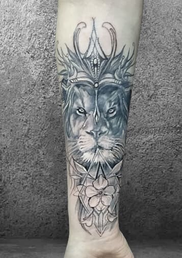 татуировка лев, тату салоны Перми,сделать тату в Перми, тату Пермь, лучшие тату мастера Перми, тату реализм Пермь, тату салон Пермь цены,тату Пермь отзывы