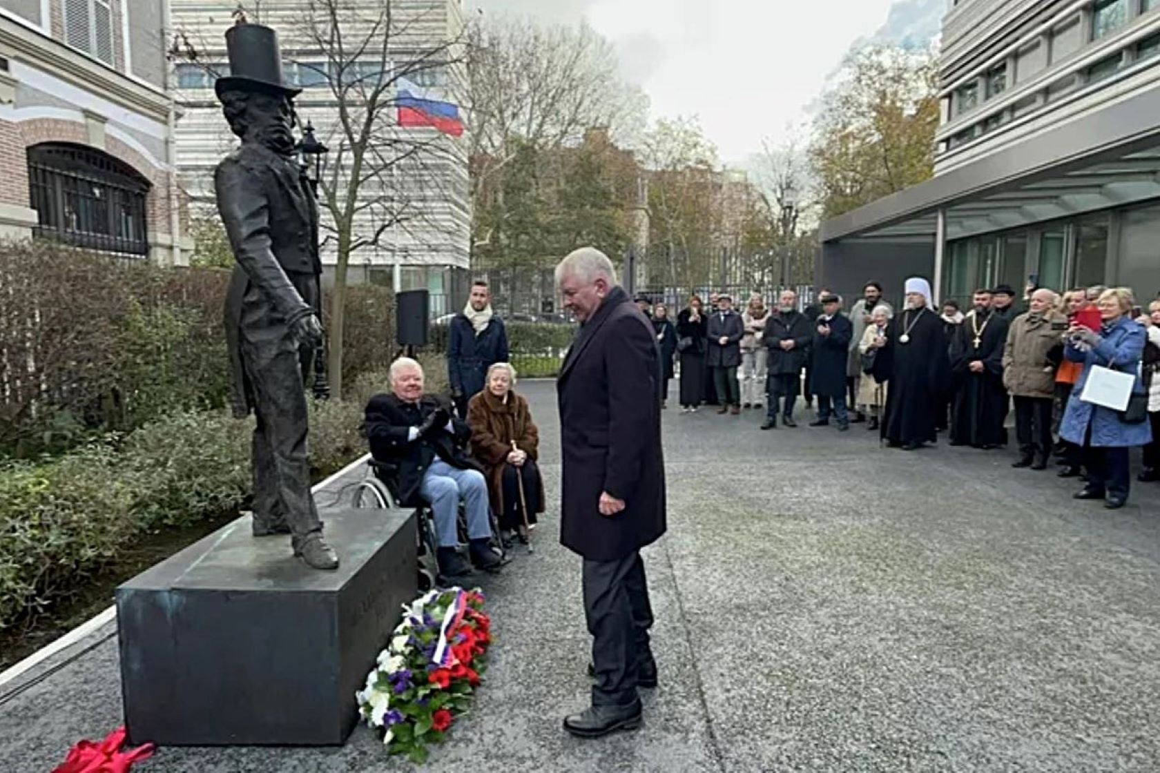 В Париже открыли памятник Александру Сергеевичу Пушкину