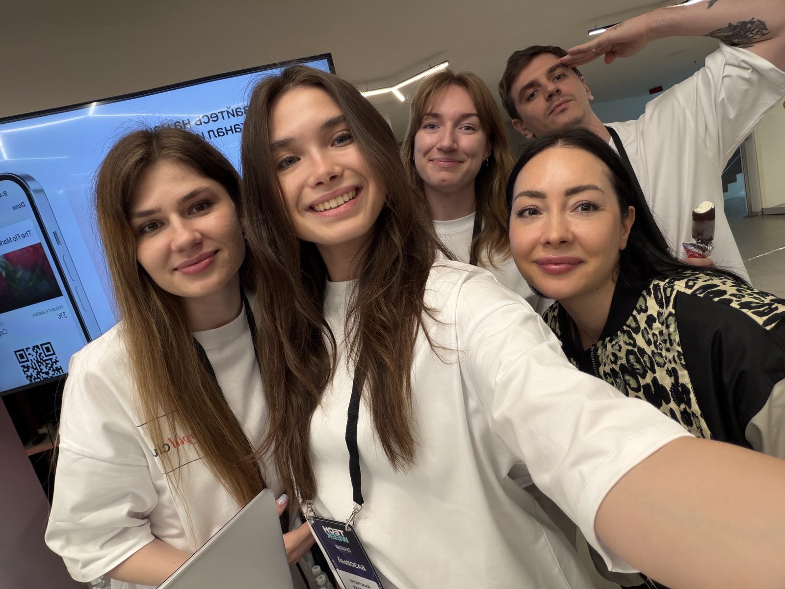 Команда Лоял Клаб на стенде TECH WEEK