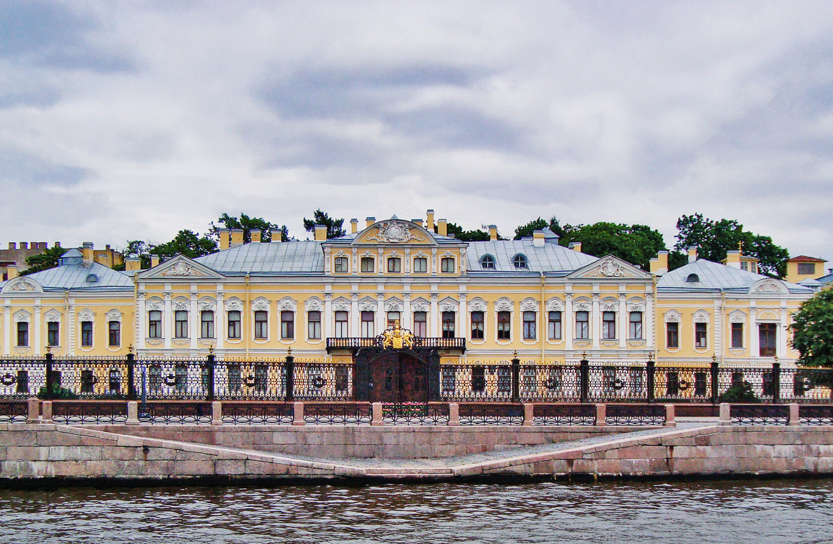 дворец графа шереметьева в санкт петербурге