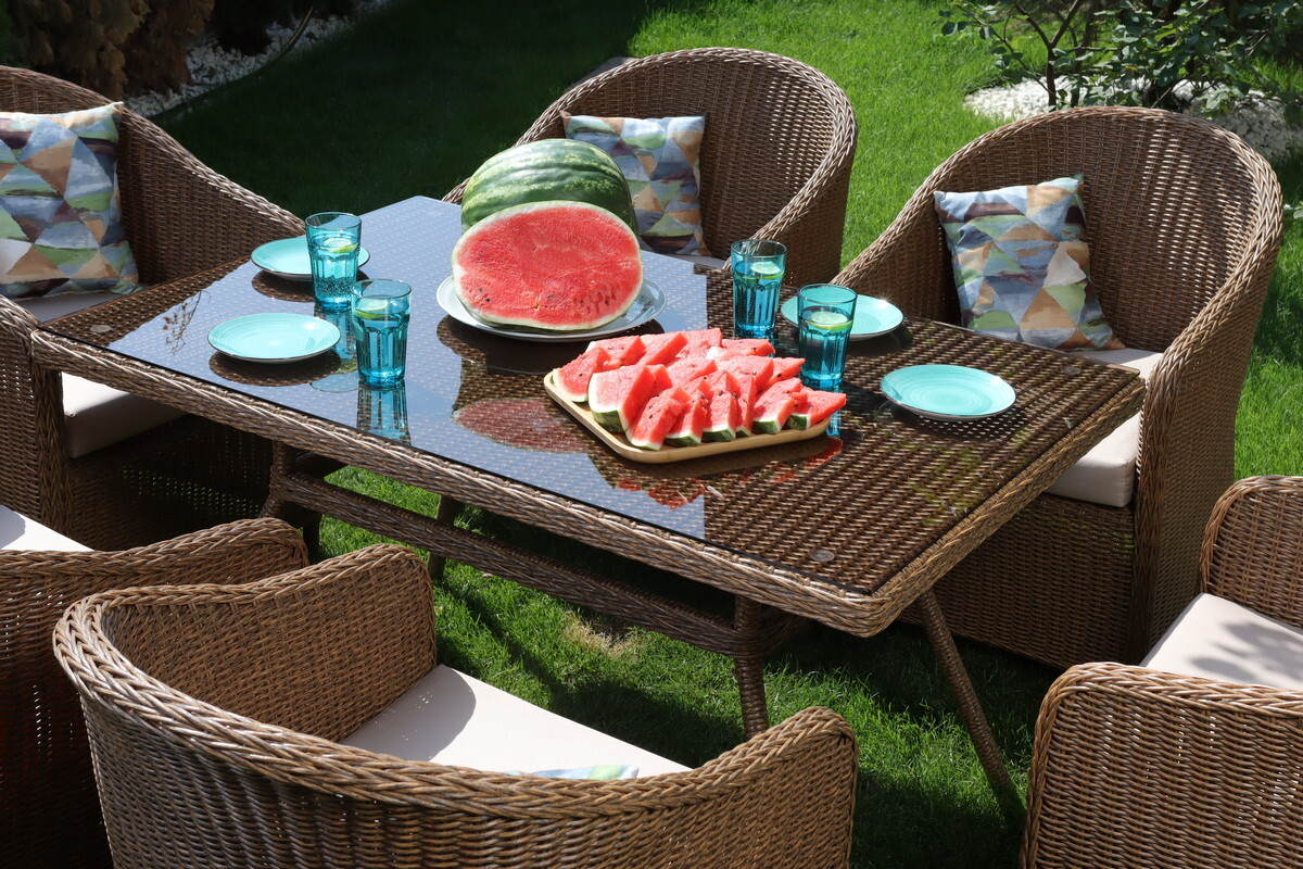 Мебель Malacca из экоротанга для экстремальных условий, устойчивая к воздействию солнца и влаги.