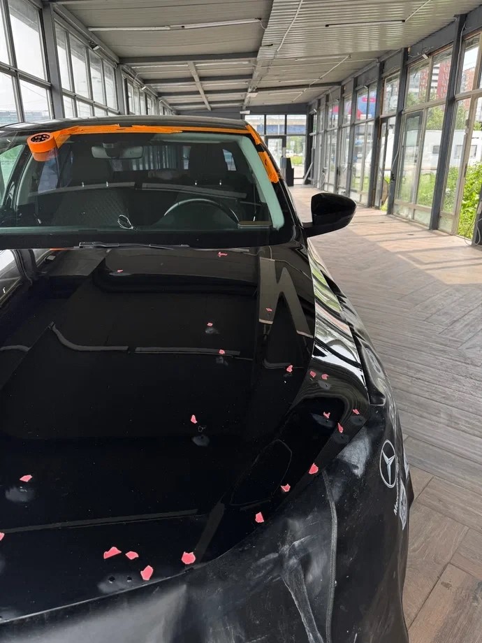 Сколы на кузове автомобиля до ремонта