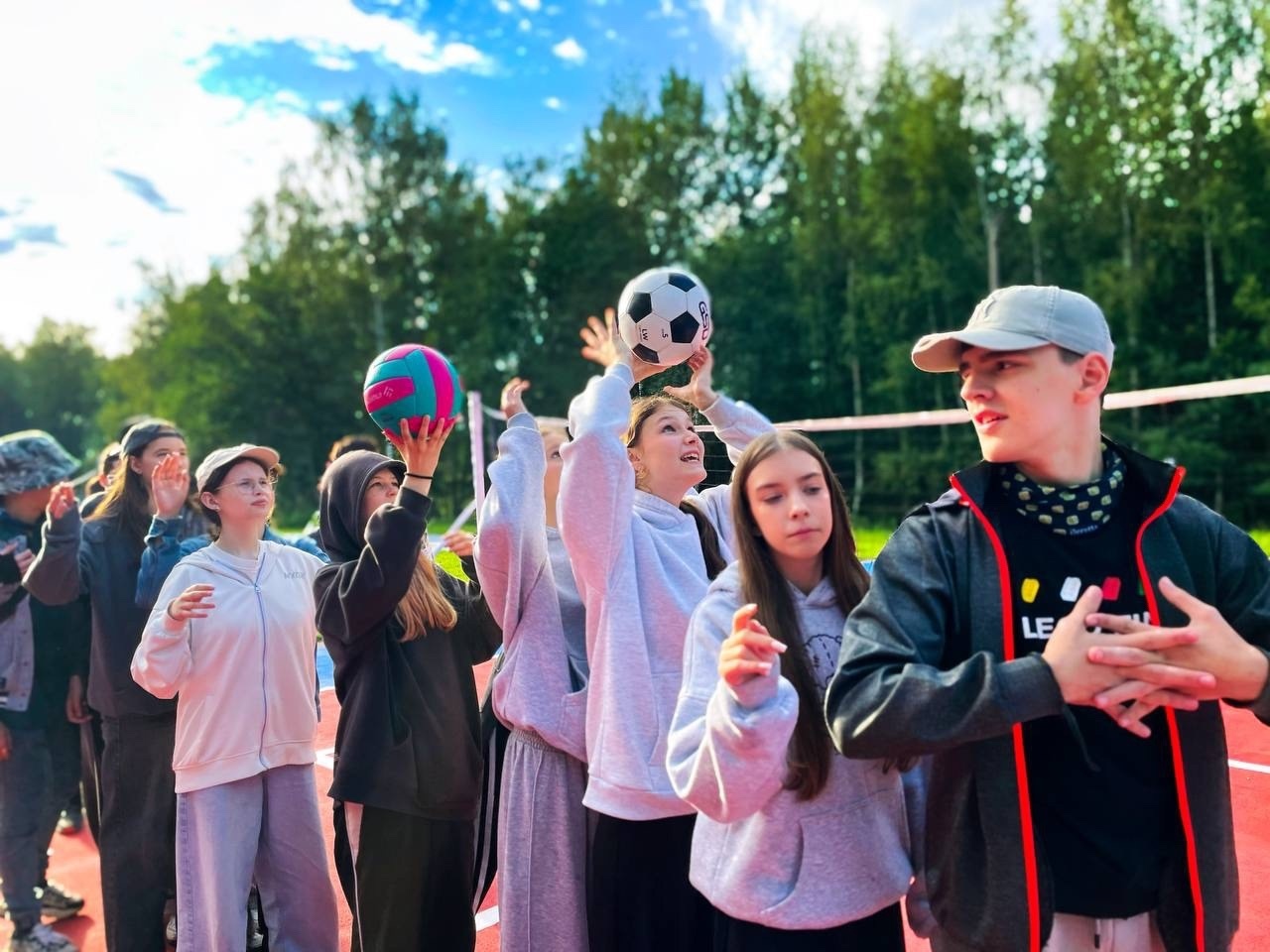 Выезд всем классом в детский лагерь!