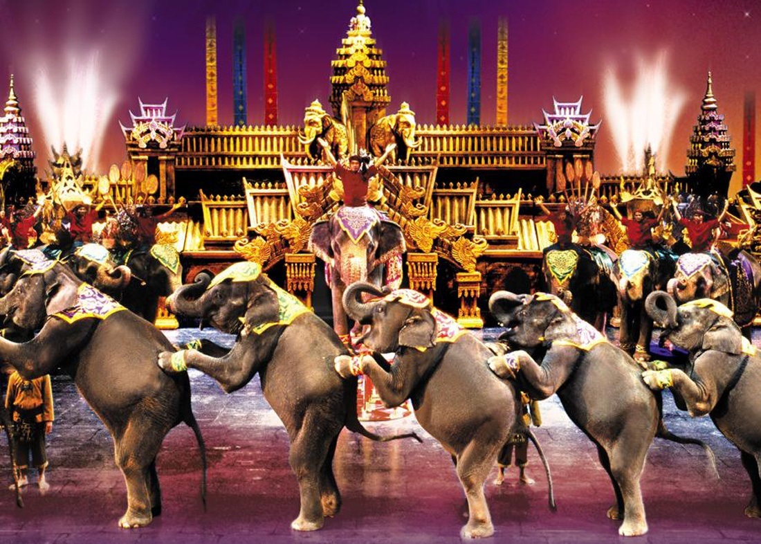 Phuket FantaSea — главное шоу острова