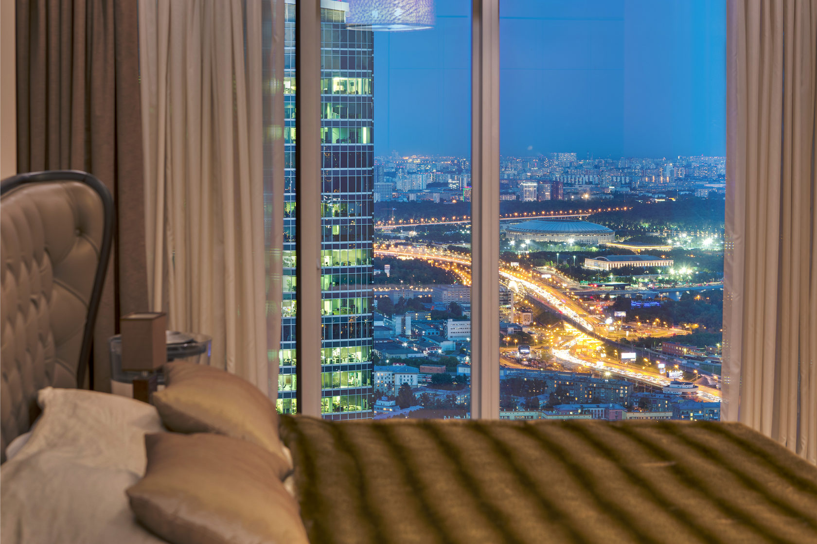 Вид на Москва Сити из окна квартиры