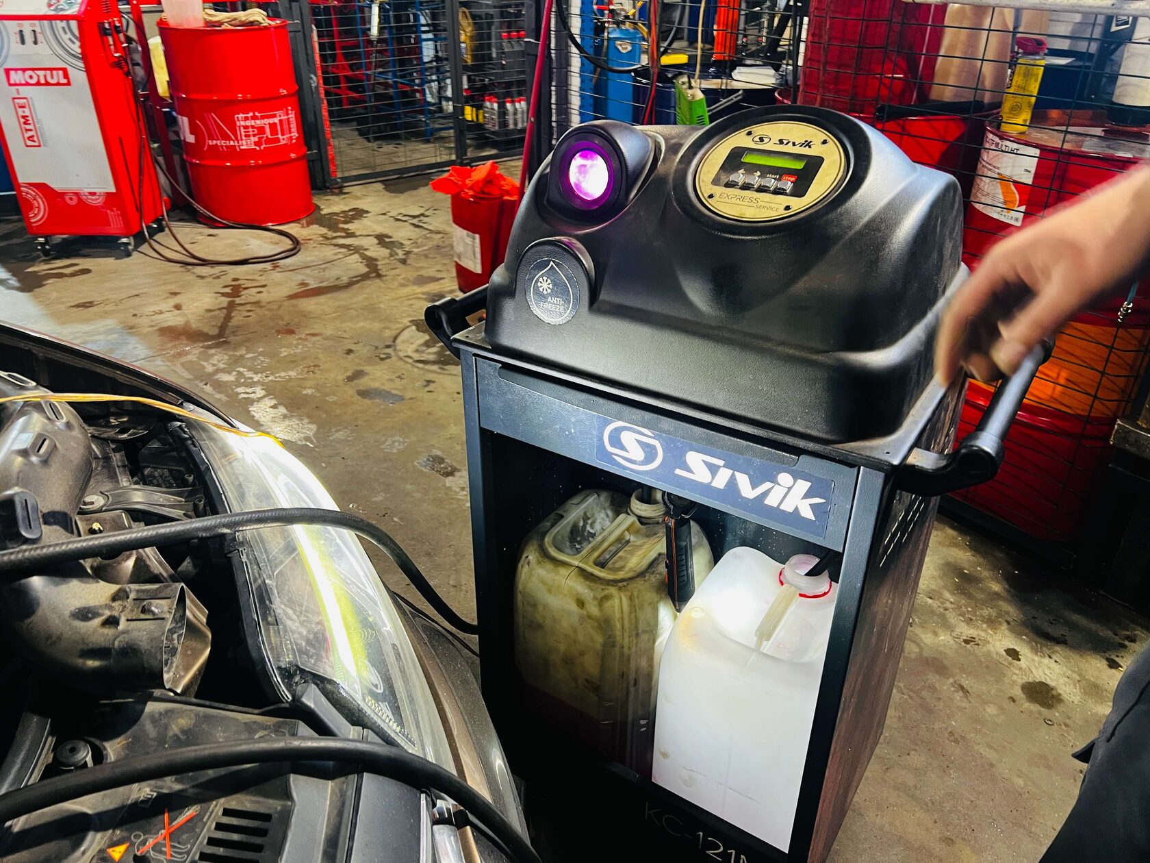 Процесс замены охлаждающей жидкости