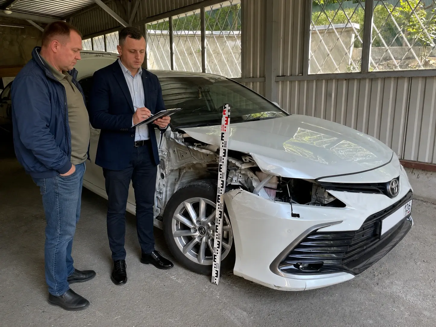 Независимый автоэксперт Александр Леонтьев — экспертиза автомобиля в Минеральных Водах
