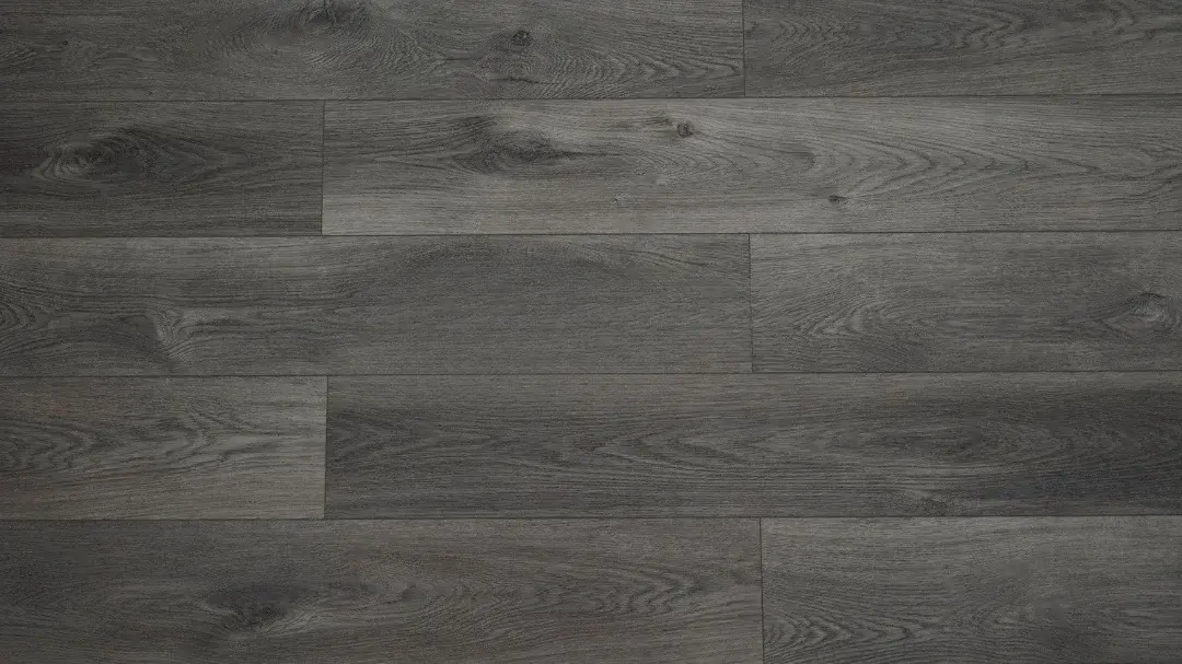 Bronix SPC с IXPE-подложкой — монтаж быстрее, шаг тише, ровный финиш на больших площадях. Доступно в Parket Brothers