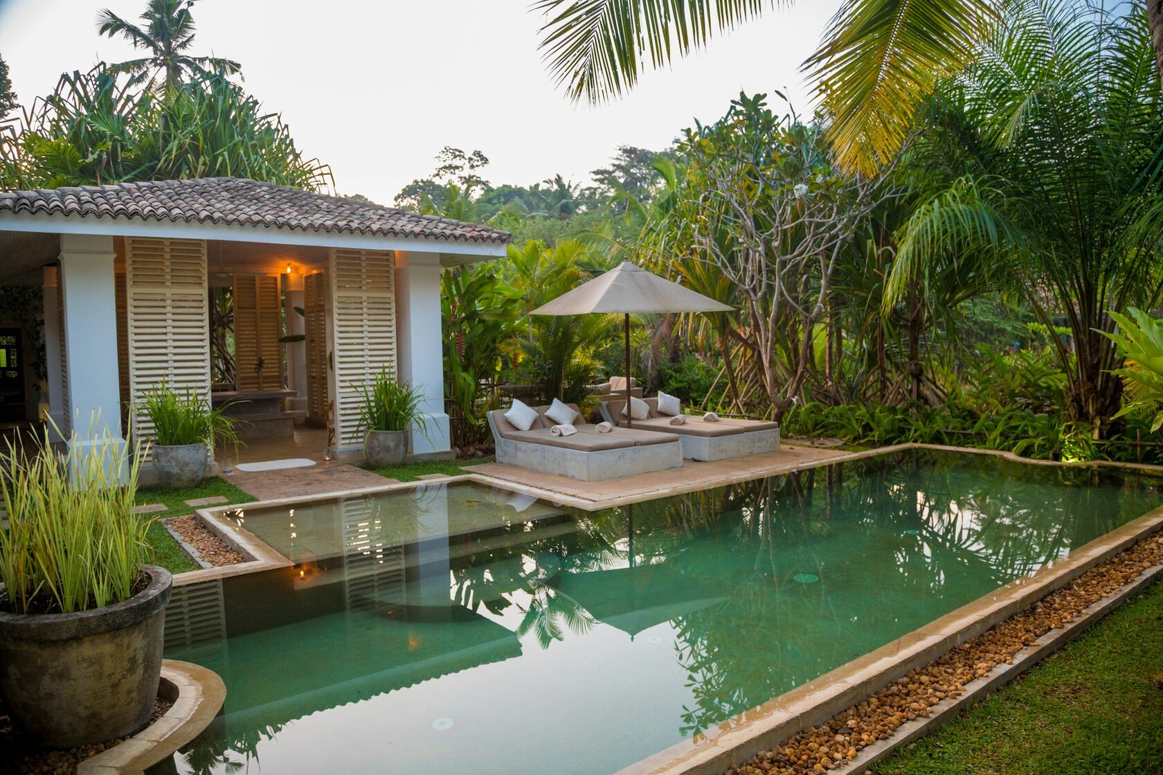Luxury villa guest welcome in Sri Lanka