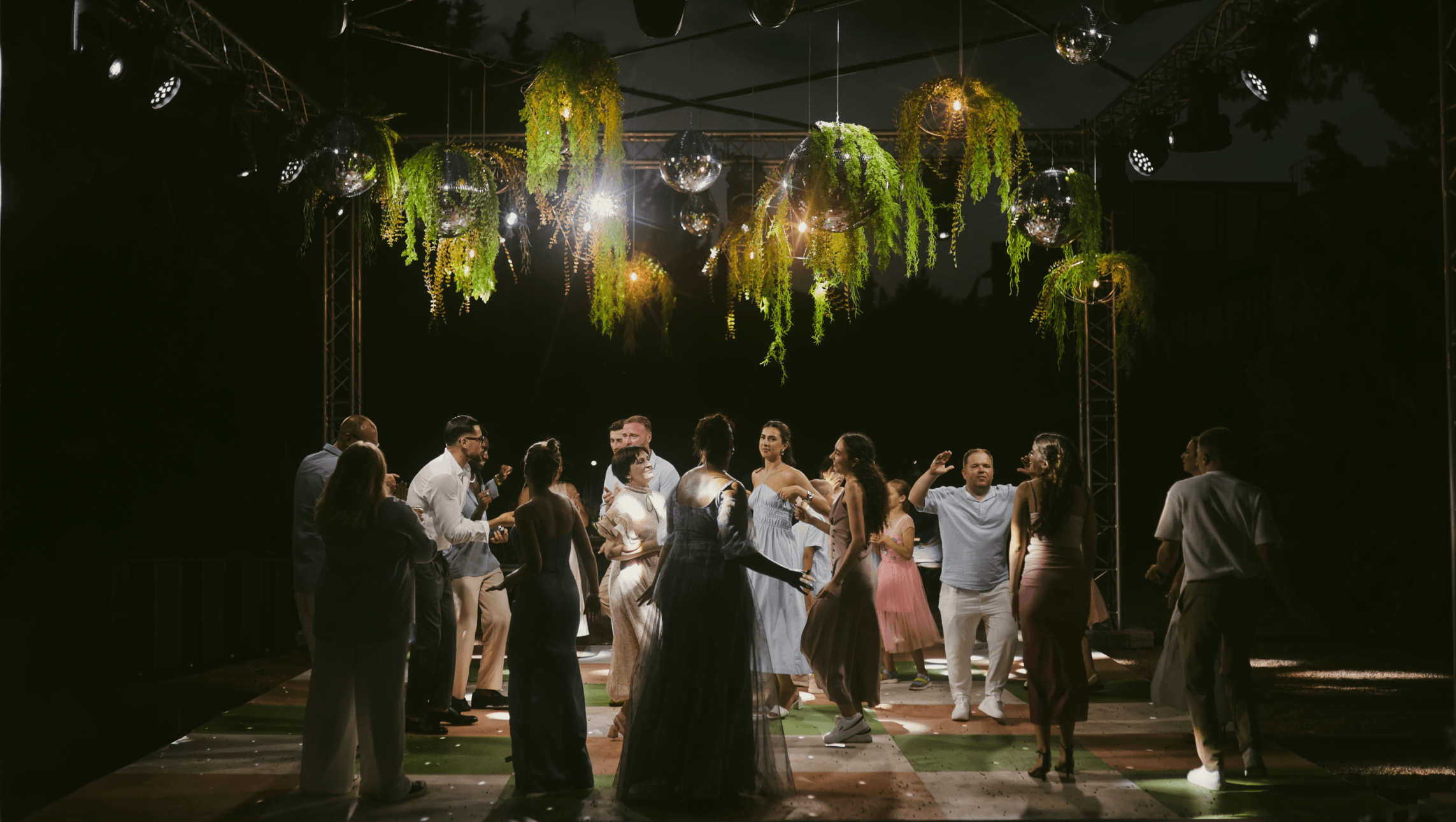 Neponaroshky-wedding-svadba-krym