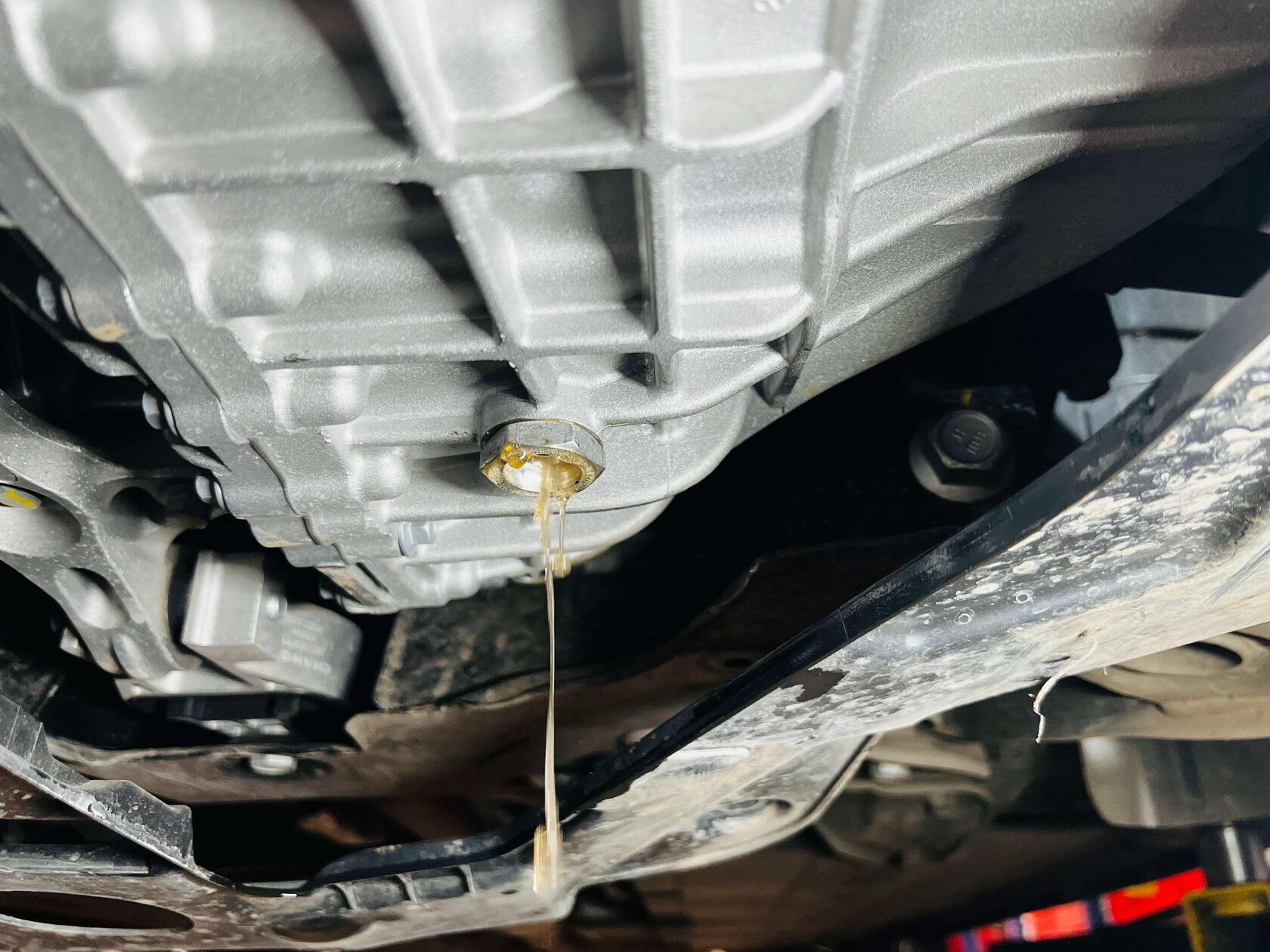 Проверка уровня масла Changan