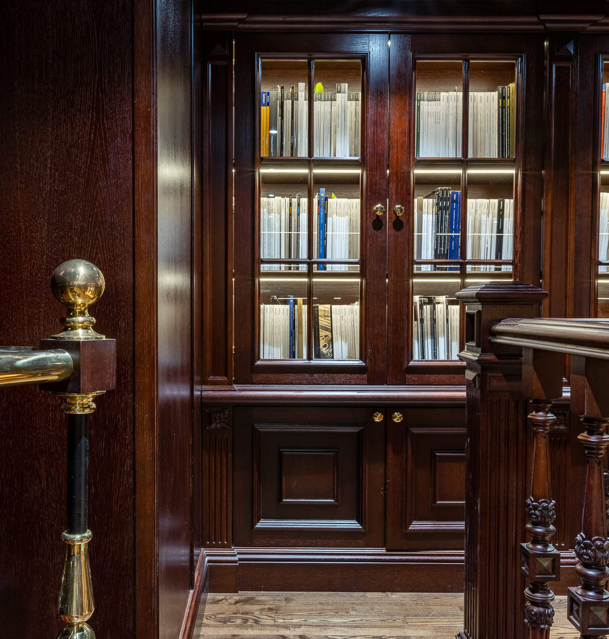 Библиотека из дерева