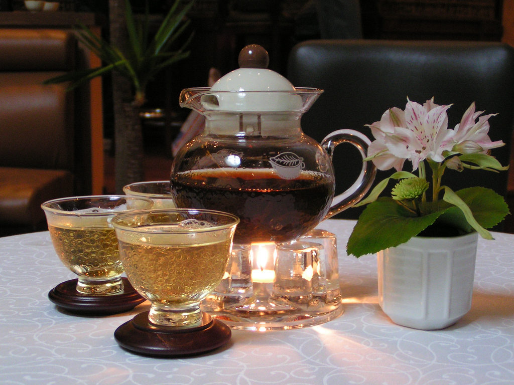 Русский чай отзывы. Русский чай. Чай чайные традиции. Чайные традиции в России. Чайная церемония в России.