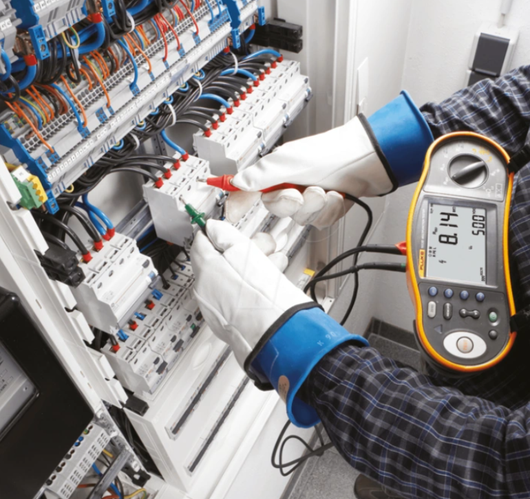 монтаж замена электропроводки, установка электрощита, прокладка кабеля, разводка под выключателей, розеток 