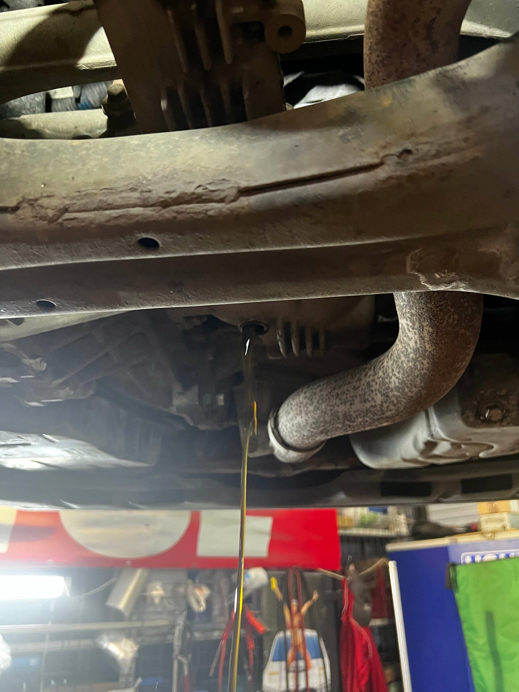 Слив масла из углового редуктора