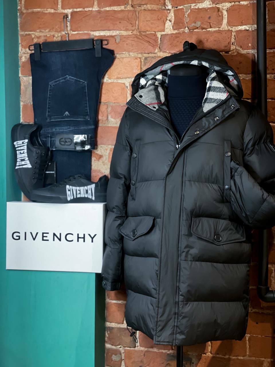 Мужской шоу-рум брендовой одежды в Санкт-Петербурге