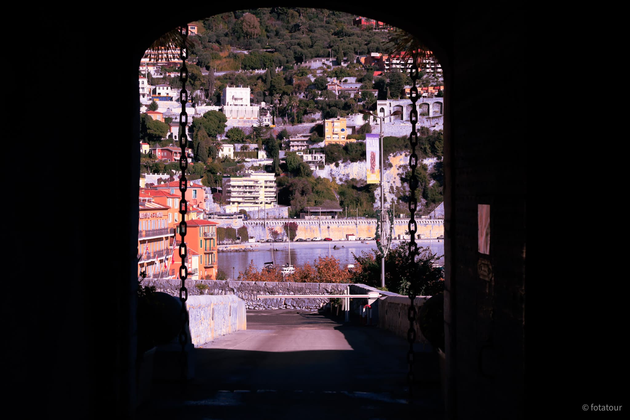 цитадель Вильфранша, тайны цитадели, Сержан Люмьер, подземный ход Сен-Эльм