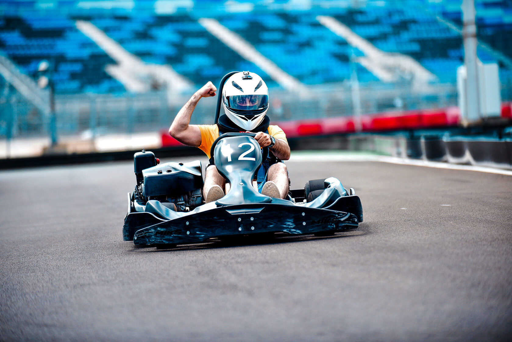 &quot;Счастливые часы&quot; в картинг-центре (Сириус Автодром)