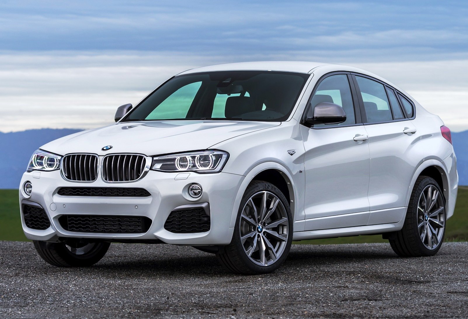 X4 дата выхода. BMW x3 белая.