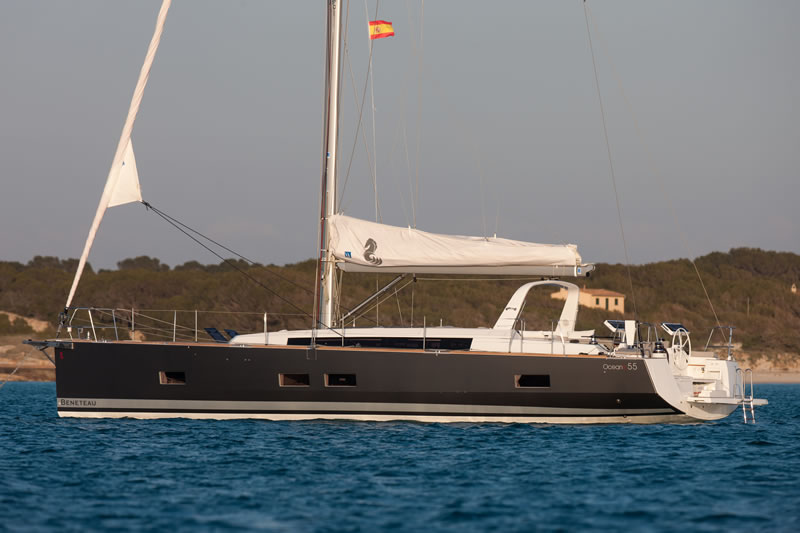 Парусная яхта Beneteau Oceanis 55 — расширение круизной серии