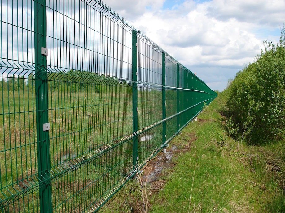 Заказать в Санкт-Петербурге металлический забор недорого