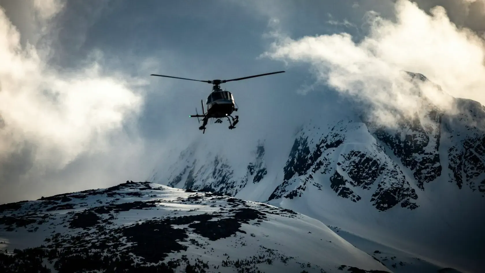 Вертолётный тур над горами Алматы