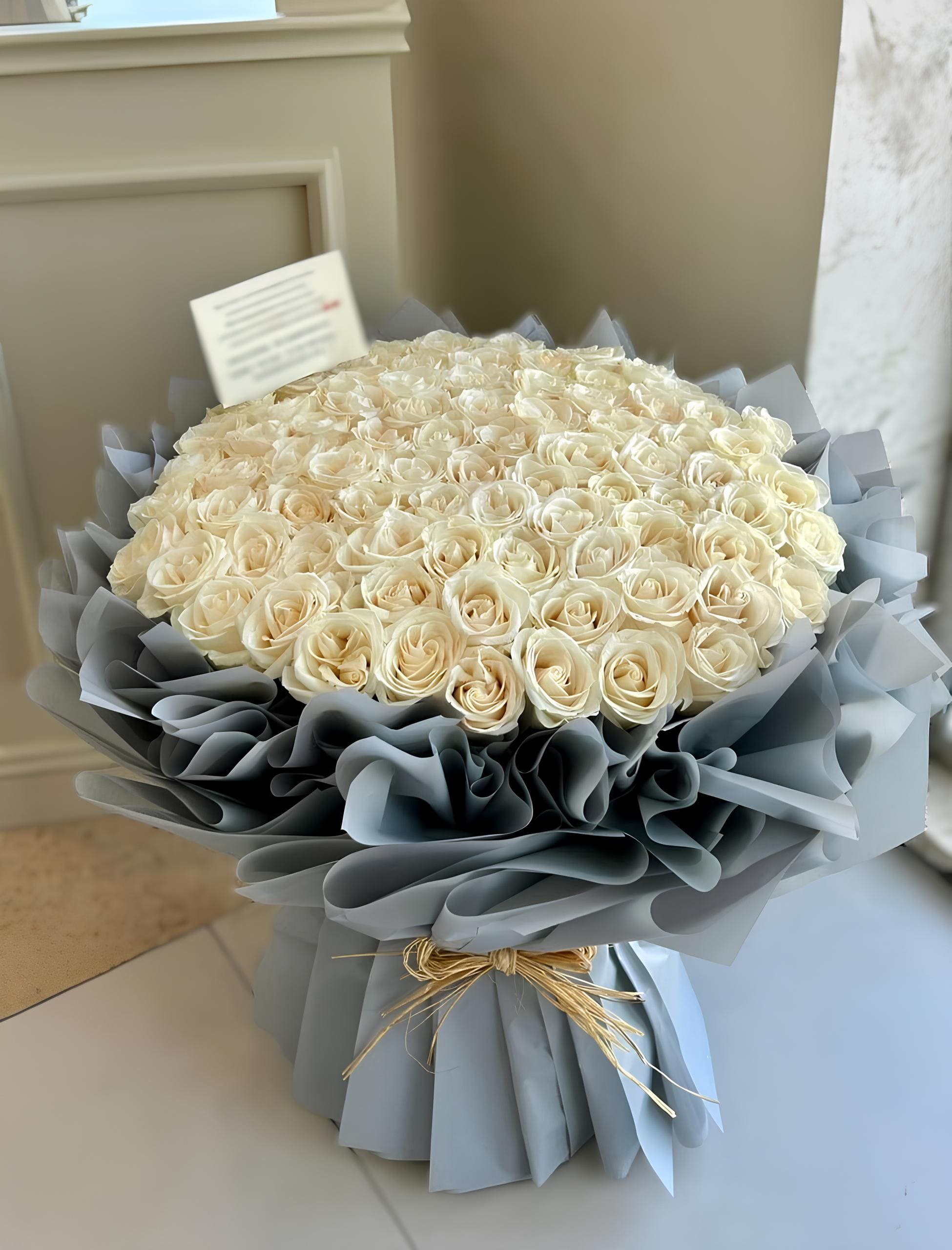 Luxury bouquet with note card for flower delivery in Morocco from Canada