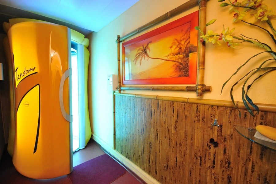 Солярий в салоне красоты. Sun beauty краснодар. Оформление студии загара. Солярий тропики. Студия загара в москве.