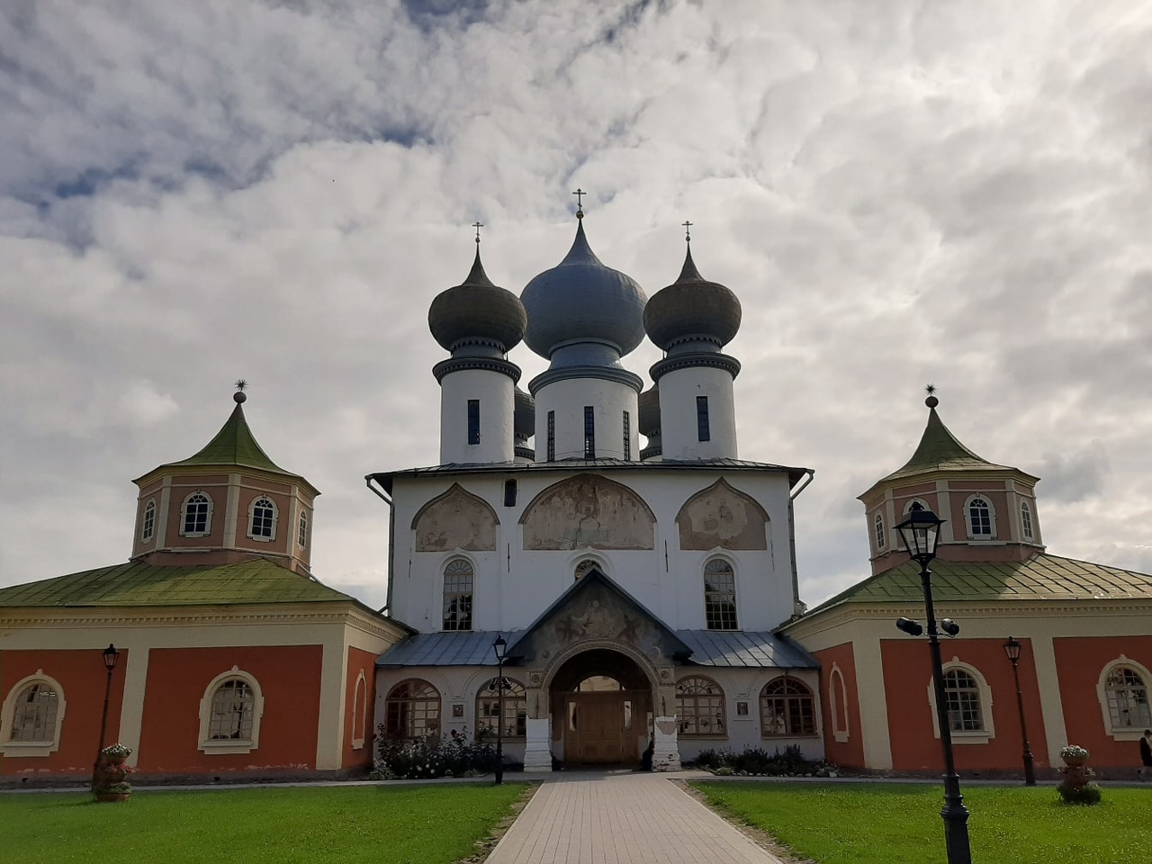 Экскурсии в Тихвине