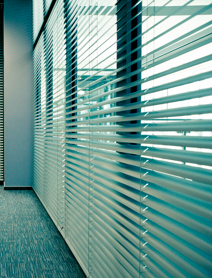 Стеклянные перегородки для офиса цена фото