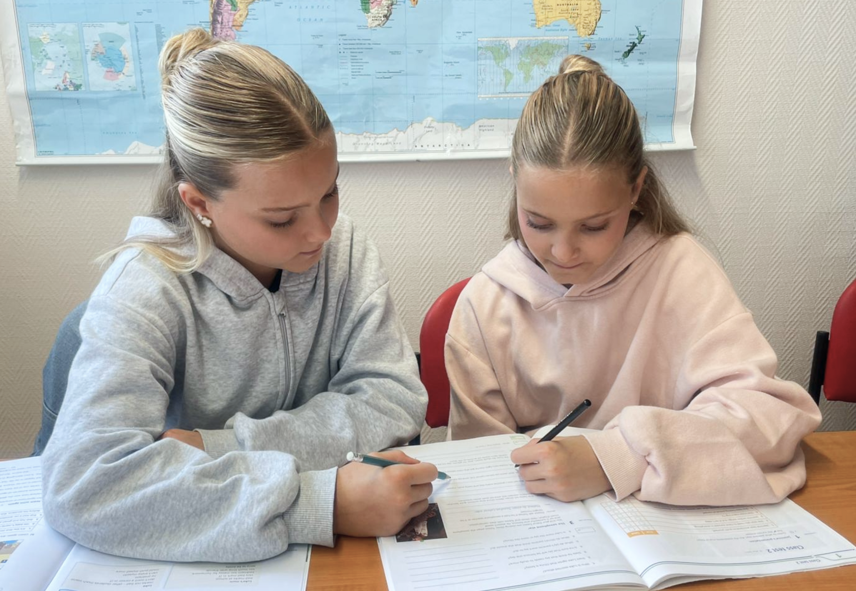 students learn French and Russian