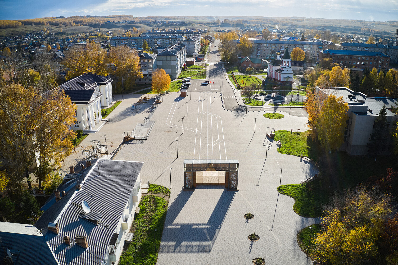 Заозерный. Городская площадь