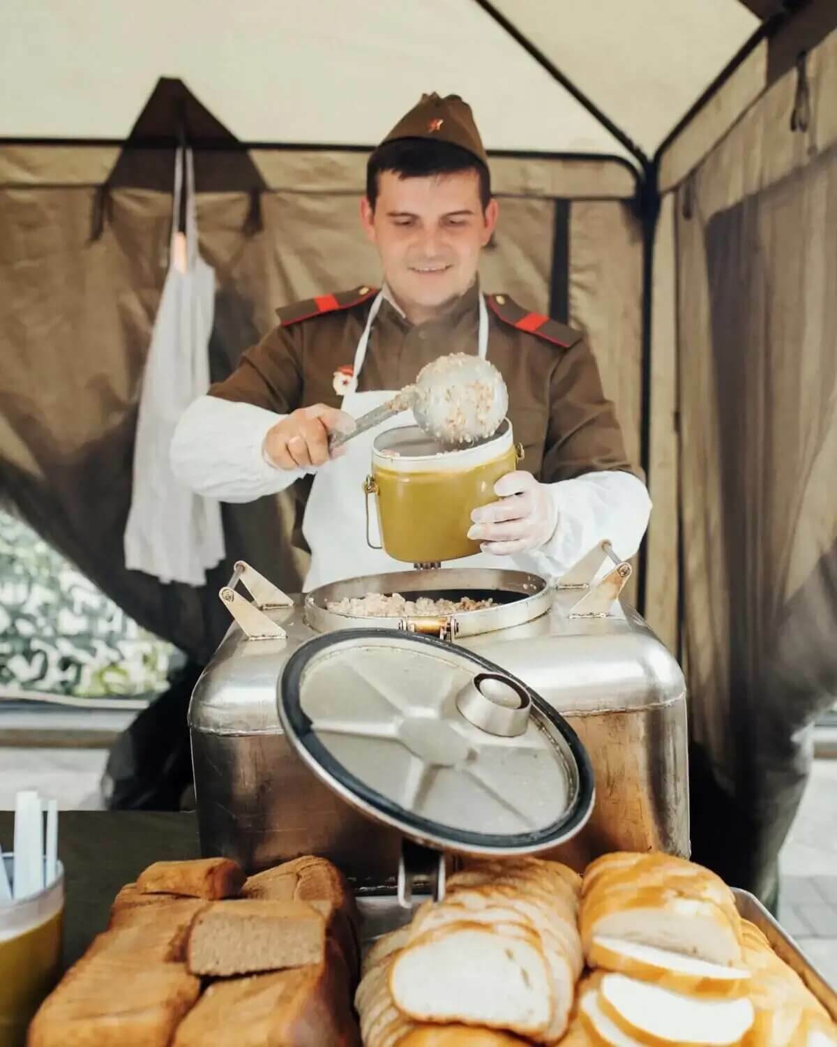 Аренда полевой кухни. Армейская полевая кухня