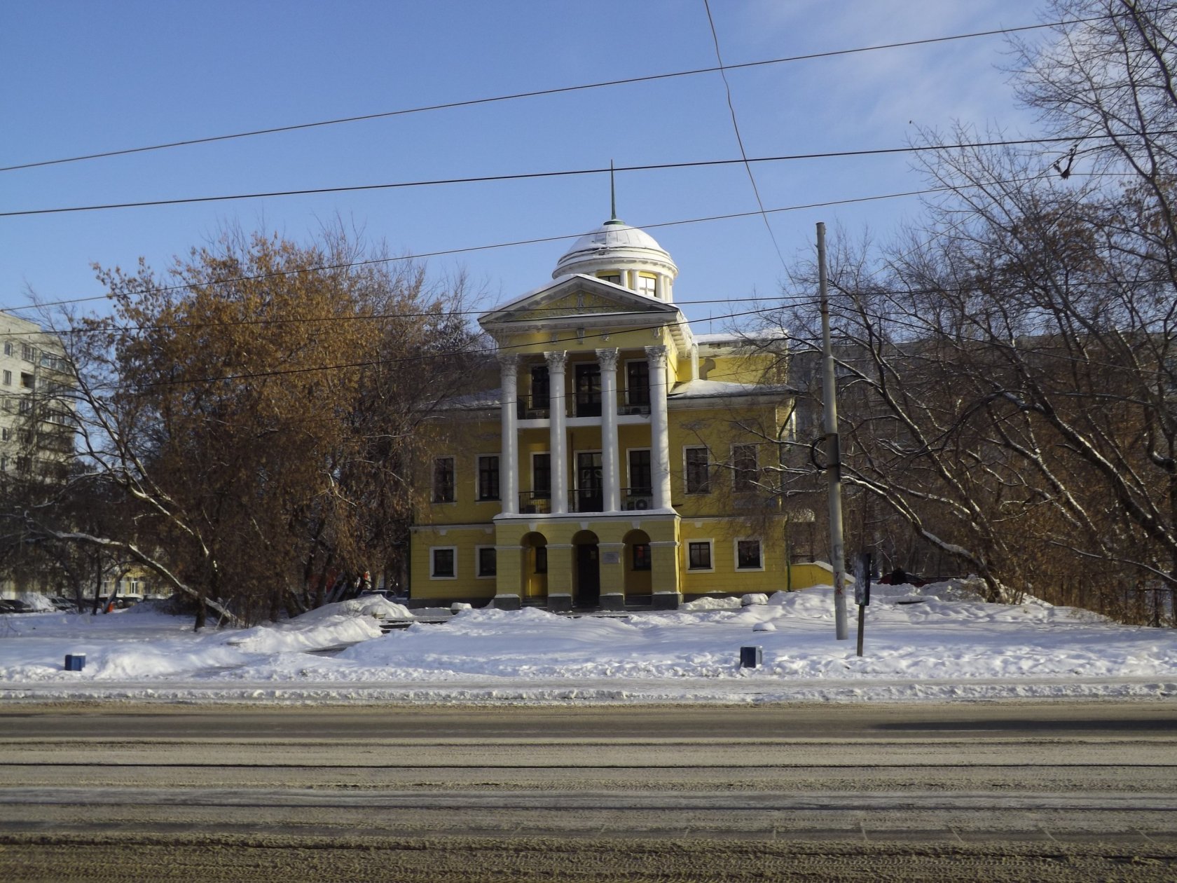 Архитектор м. Дом архитектора Малахова в Екатеринбурге. Загородная дача архитектора Малахова. Екатеринбург Загородная дача архитектора м.п. Малахова. Ул. Луначарского, 173а.