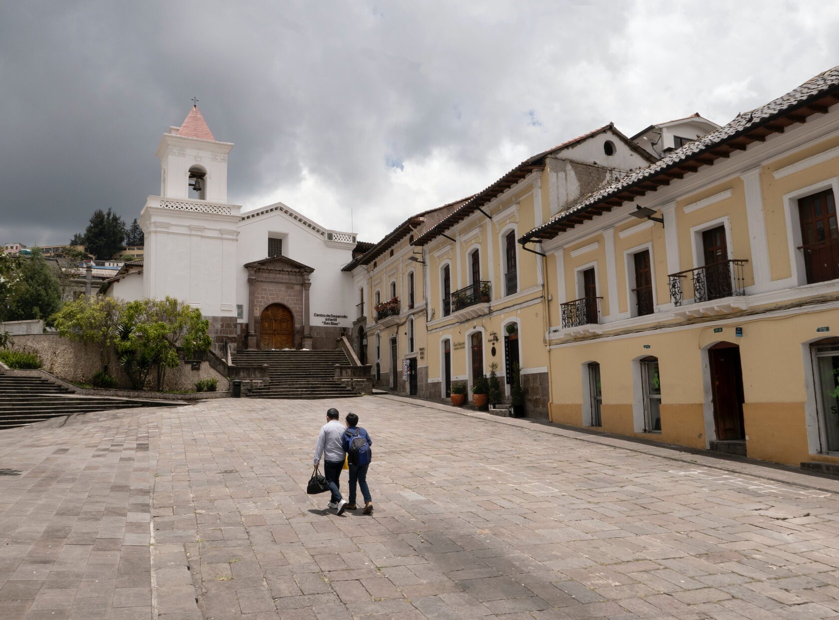 residence permit ecuador, ecuador residence permit with university degree, pensioner residence permit ecuador, ecuador residence permit by investment
