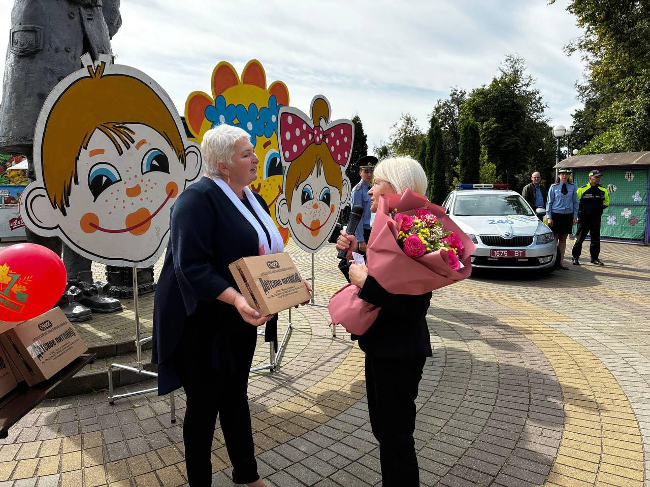 ОМКК Акция «В школу - с Белой Русью». Поздравление участников мероприятия с предстоящим началом учебного года