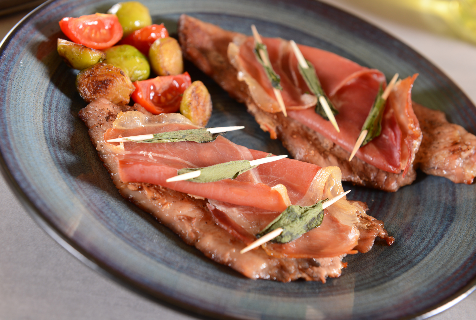 Италия. Saltimbocca alla romana