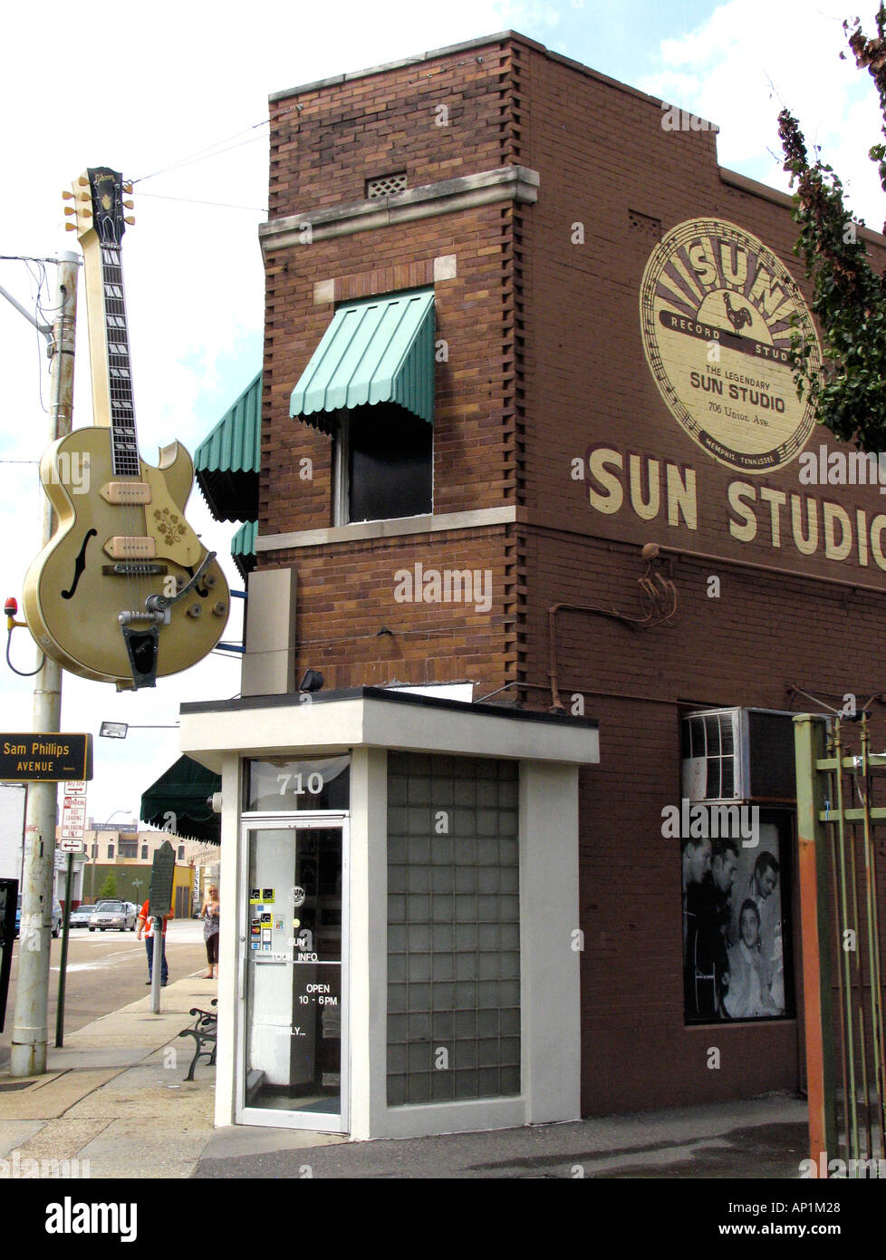 Фасад Sun Studio на 706 Union Avenue в Мемфисе