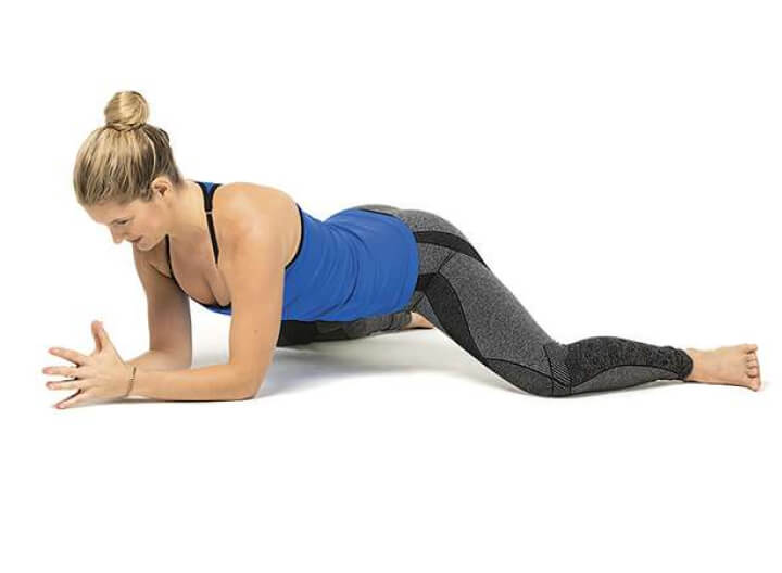 Йога для растяжки всего тела. Как сесть на шпагат в домашних условиях ...