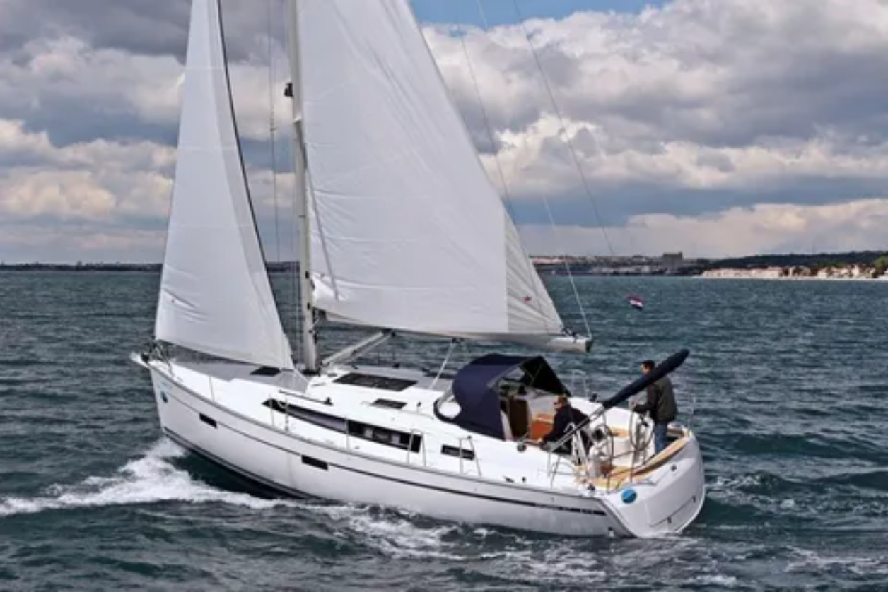 Bavaria 37