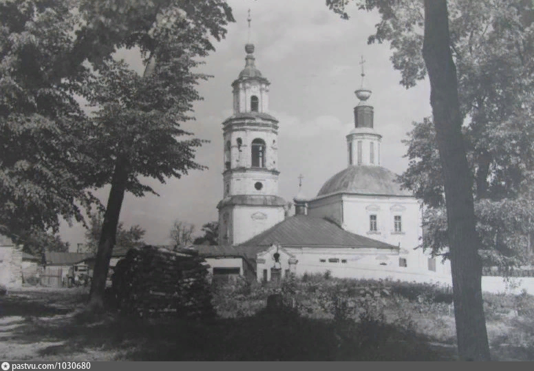 Обложка: 7. Николо-Кремлёвская церковь и Планетарий