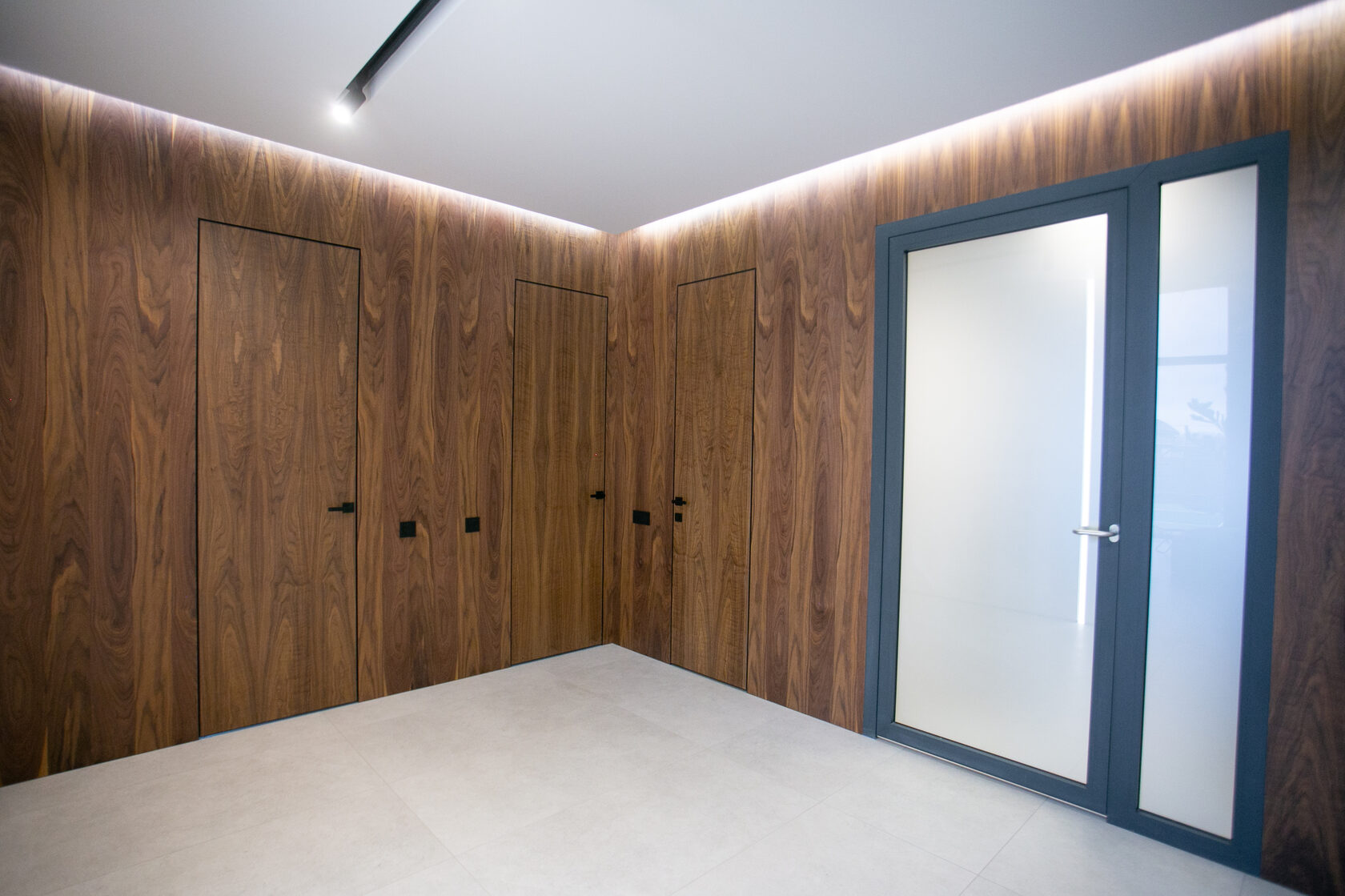 Скрытые межкомнатные двери: модный тренд или скрытые проблемы?