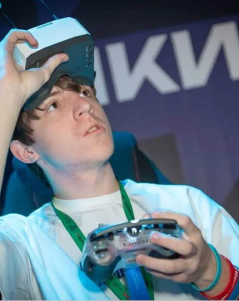 Ян Холюков