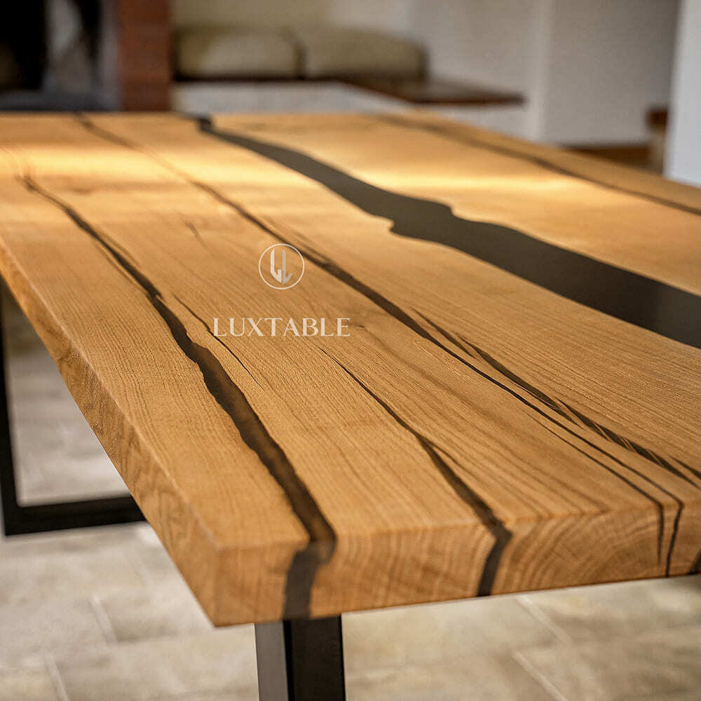 Epoxidharz Tische Alagoas aus europäischem Nussbaum und hellblauem Epoxidharz mit Metallic Effekt