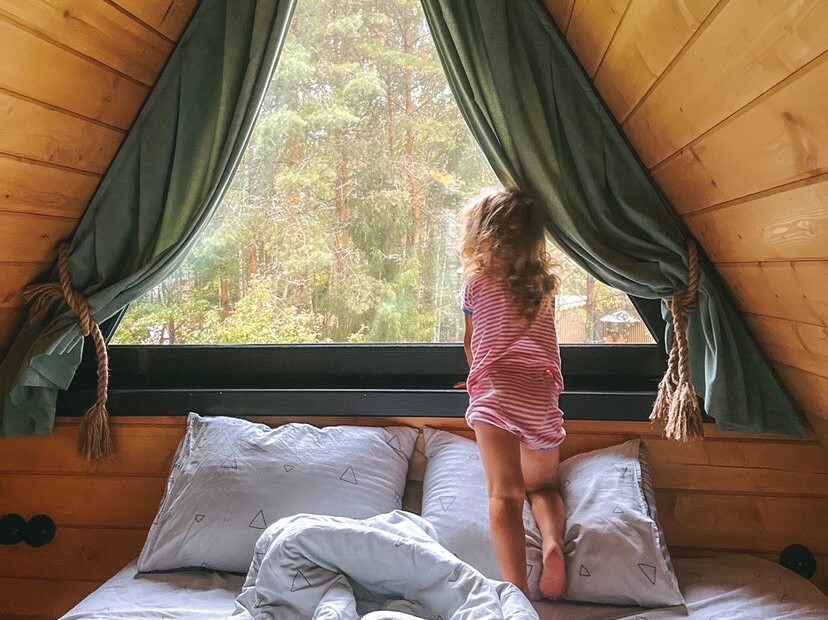 Отдых с маленьким ребенком в глэмпинге Под кронами